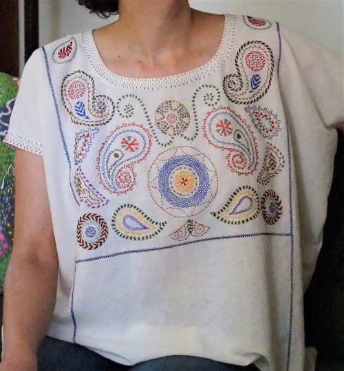 Una blusa bordada en estilo kantha | Gineceo